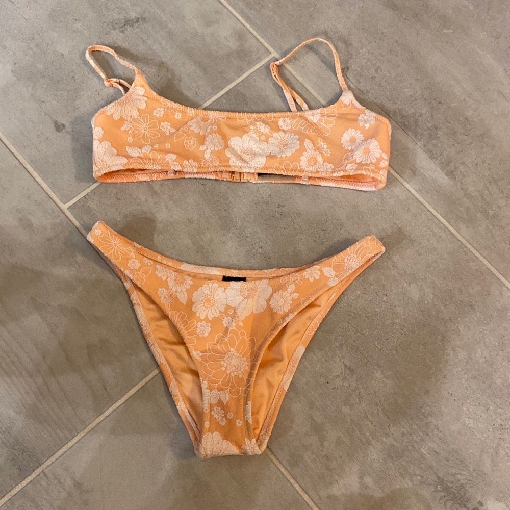 triangl floral bikini